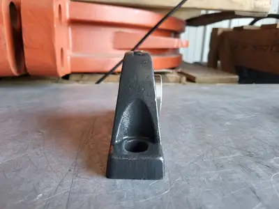 Pillow Block Housing w/ UC207-20 Bearing