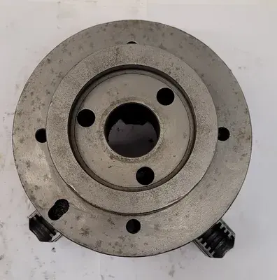 USED KC U75 - 6IN - 4 JAW CHUCK