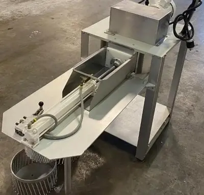 Rotary Cheese Grater - 3 grating cylinders
