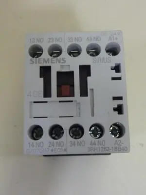 USED SIEMENS 3RH1262-1BB40