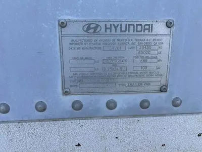 2001 Hyundai 53 ft Dry Van Trailer - Swing Door