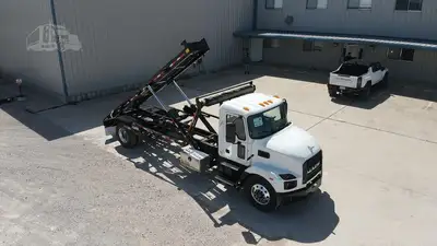 New | in-Stock 2027 MACK MD7 Rolloff Trucks Texas US | Roll Off Truck World #1491924