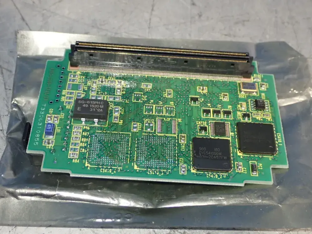 NEW FANUC A20B33000242
