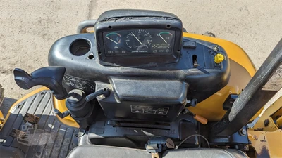 USED 2004 DEERE 110