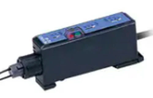 Keyence FS2-60P Fiber Photoelectric Sensor, Fiber Amplifier, Cable Type, PNP [New]