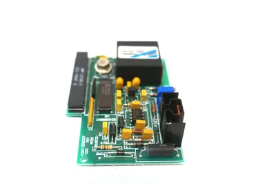 NEW SIEMENS 2588309-000 CIRCUIT CARD 2588309000