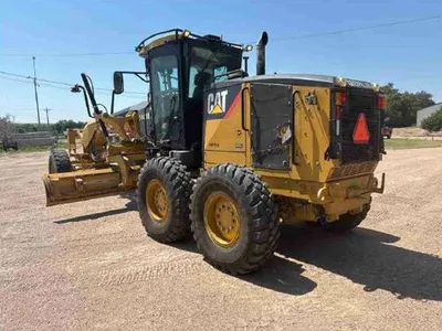 2010 Caterpillar 140M