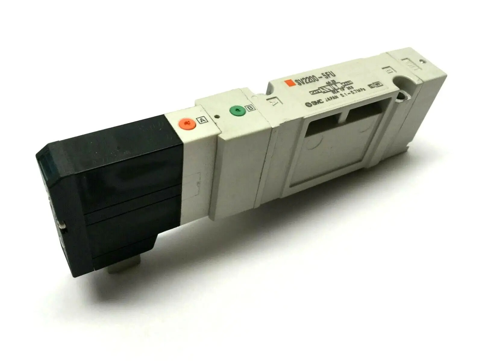 Used SMC SOLENOID VALVE Solenoid Valves | Maverick Industrial Sales #1113666