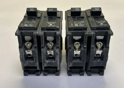 Used SIEMENS Q230 Miscellaneous Equipment (Electrical & Power) | Surplus Asset Holdings #1201432