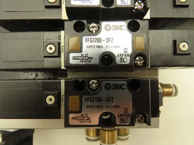 SMC VV5FS2 Plug-In 7-Station Manifold Control Unit VFS2000 Solenoid Valve Bank