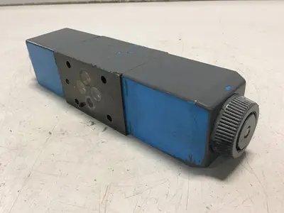 USED VICKERS DG4V-3-6C-M-U-HL7-60