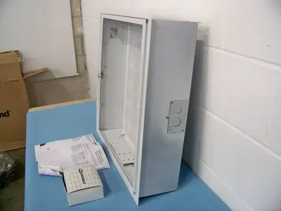 Wiremold ECB2S Fully Finished Enclosure 6-Ouotlet Non-Metallic Ceiling Box