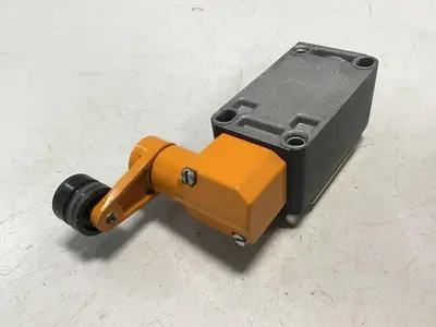 USED SIEMENS 3SE3 120-1GW-Z