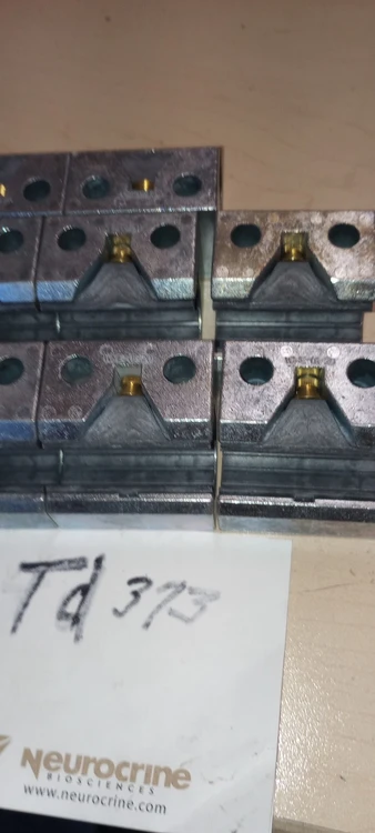 New | in-Stock Igus WJ200UME-01-20 Adjust Carriage, Drylin W Size 20 Misc Electrical & Power Parts Arizona US | ASSET CONVERSION SPECIALISTS, INC. #577890