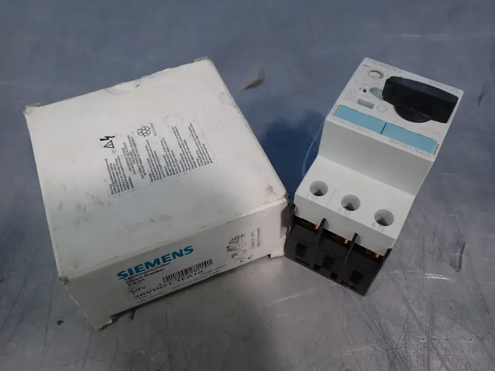 NEW SIEMENS 3RV10211EA10