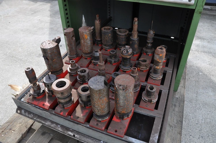 Used VARIOUS MILLING TOOLS ISO 50 Parts | Apt International N.V #364717