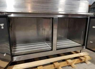 152-0005 Everest EPPR2 Pizza Sandwich Prep Table