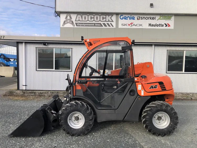 New | in-Stock 2026 SKYTRAK 3013 COMPACT TELEHANDLER Telehandlers Alberta CA | Adcock Equipment #1417651