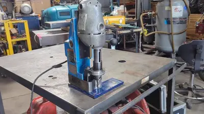 Hougen Rotabroach 10904 Mag Portable Magnetic Drill Press With Extra Bits 115V