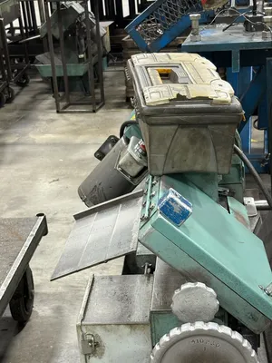 W.F. WELLS INC. AC-7 Horizontal Band Saws | ESS Industrial Equipment Sales (11)