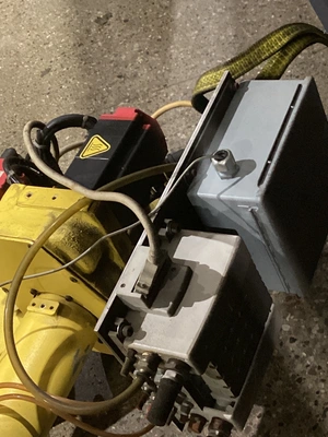 USED 2003 FANUC M-16IB/20 + R-J3IB