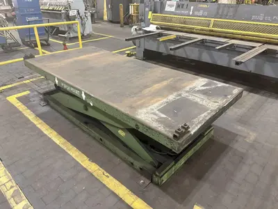 108' X 48" HYDRAULIC LIFT TABLE: STOCK #23555