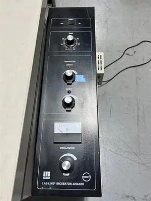 Lab-Line model 3525 Shaking Incubator