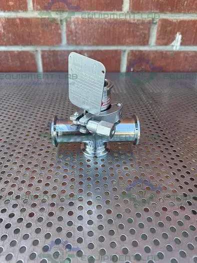 Used BS&B GR-C SAFETY HEAD 1 1/2" FITTING W/ 45 PSIG RUPTURE DISC, 1 1/2" TEE FITTING Rupture Disc Or Containment Disc California US | Equipment Lab #488792