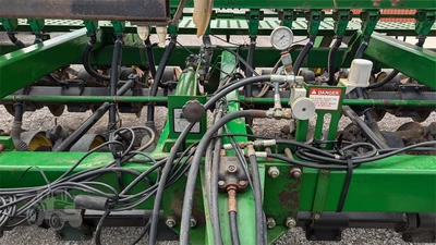 USED JOHN DEERE 750
