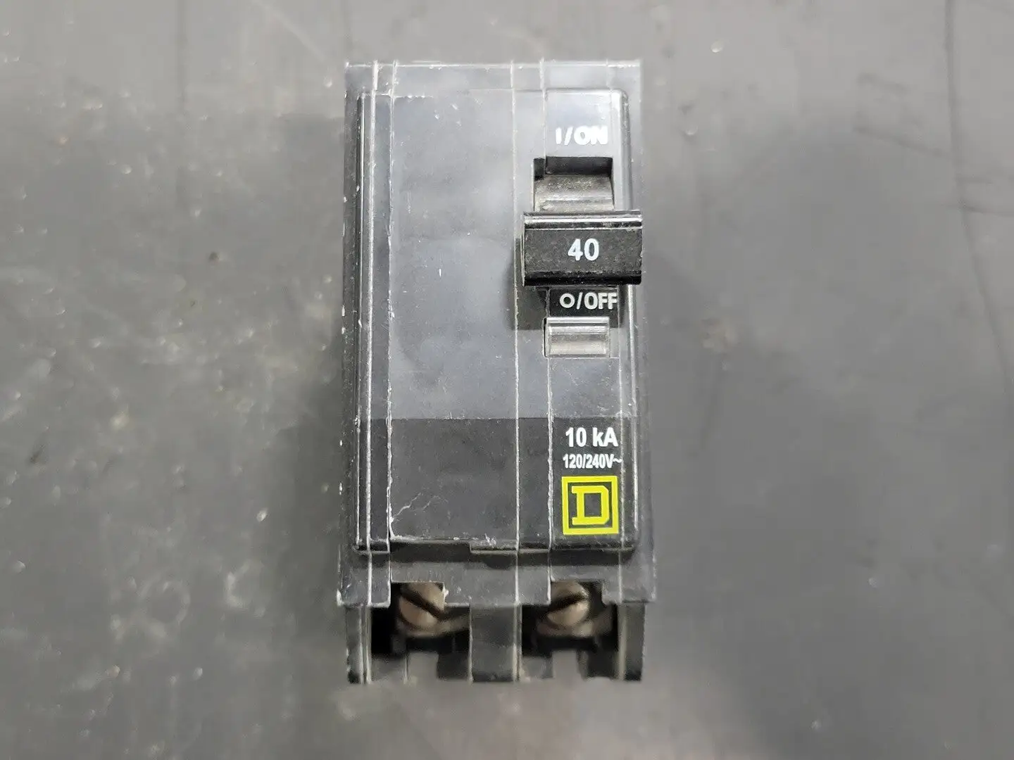 40 Amp, 2 Pole, 120/240 volts Circuit Breaker