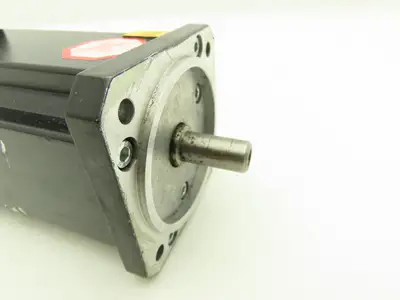 Elau SM 070-60-010-P0-45-M1-B0 AC Servo Motor 6000rpm 400V 6A 1.1Nm 000100 HW