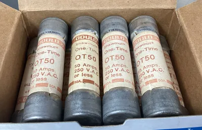 GOULD SHAWMUT OT50 50AMP, 250V FUSES (Box of 9) 4E-36