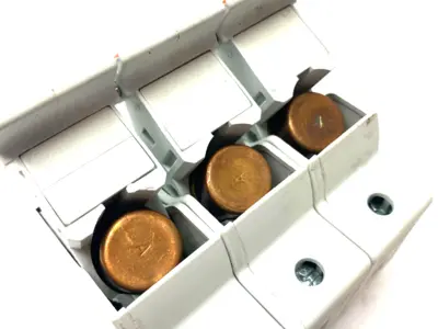 USED BUSSMANN FUSE HOLDER 3-POLE W/ BUSSMANN LPJ-30SP LOW-PEAK FUSES