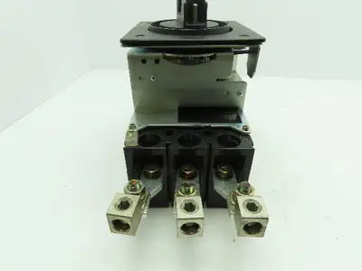 Mitsubishi Electric NF 400CS Breaker 600V 300A 3 Pole W/Lock Mechanism No Fuse