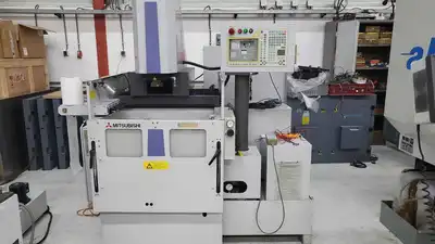 USED 2010 MITSUBISHI EA8
