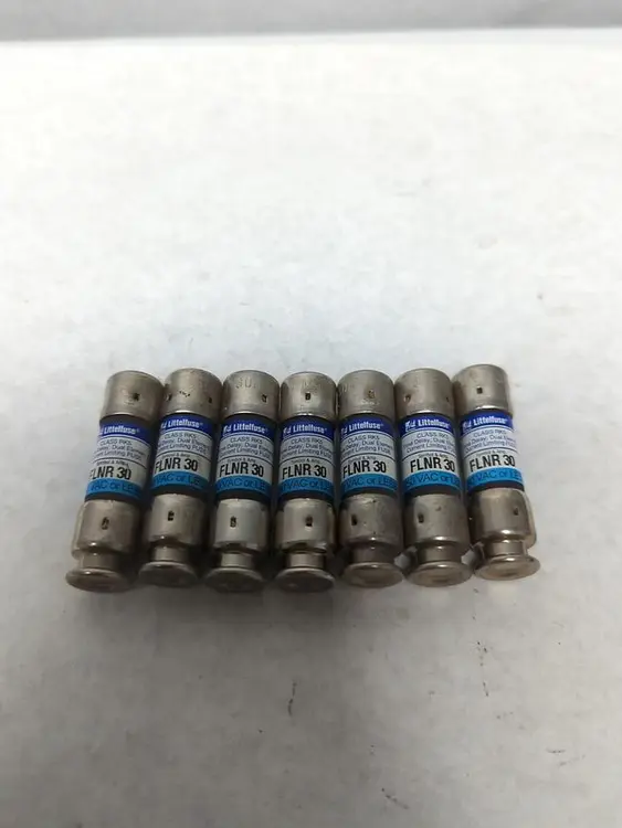 New | in-Stock LITTELFUSE FLNR 30 Miscellaneous Equipment (Electrical & Power) | Surplus Asset Holdings #1198897