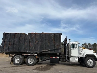 Used 1997 MACK RD688S Hooklifts & Roll-Offs North Carolina US | Southeastern Equipment Corp #1467776