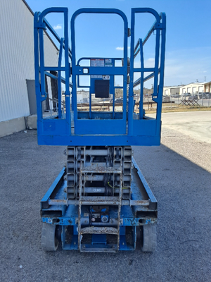 USED 2015 Genie GS-3246