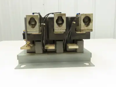 Furnas 14KF32A Contactor Motor Starter Assembly 270A 200Hp 3PH 600V No Coil
