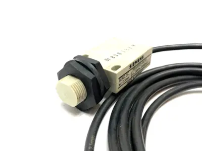 3SG3202-0AJ33 | Siemens  BERO DC Inductive Proximity Sensor 2,5mm sn - New Other