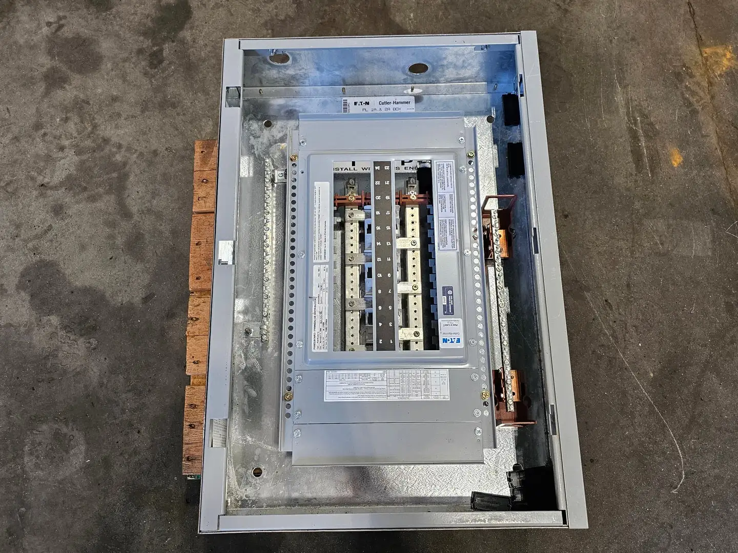 Used EATON CUTLER-HAMMER EZB2030RC Switchgears British Columbia CA | Lenmark #835631