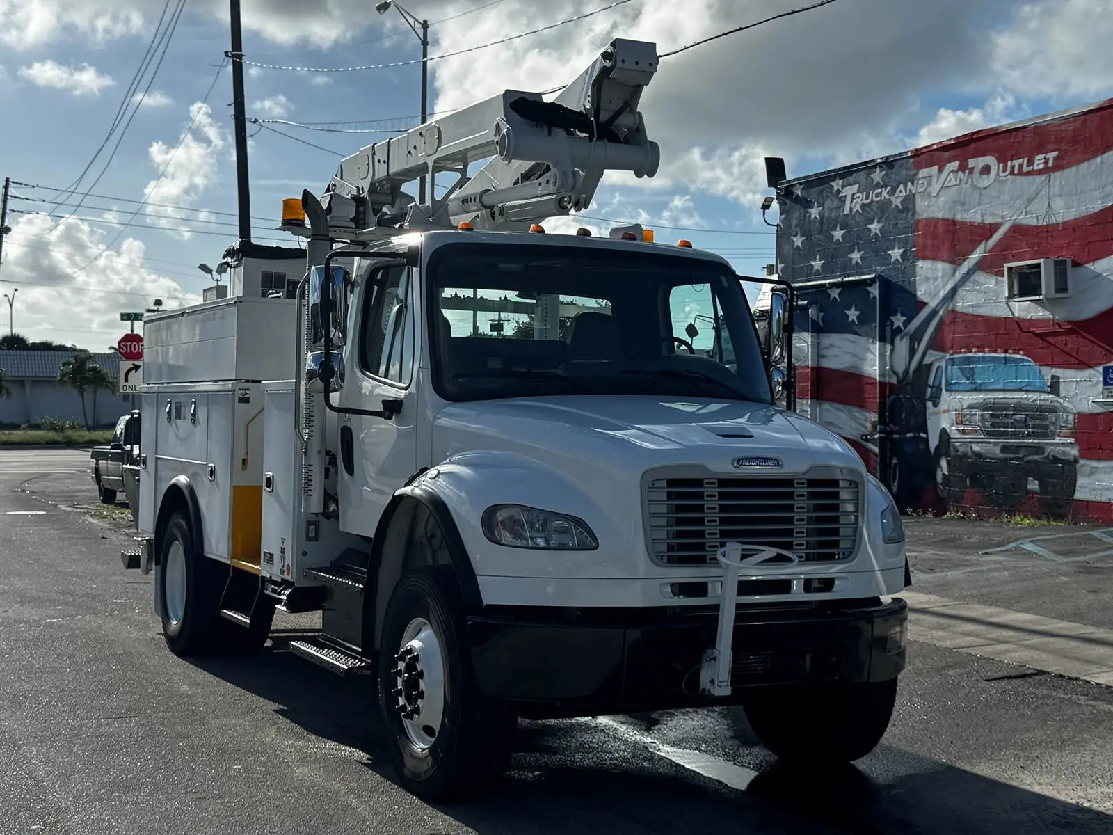 Used 2017 ALTEC AT48M Bucket (boom) trucks Florida US | Truck and Van Outlet #1509161