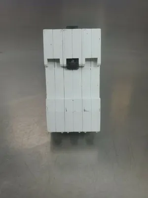 Cutler Hammer SPHM3RM0010 Circuit Breaker 4G