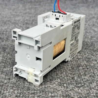 Used Allen-Bradley 100-C30Z*00 PLC Contactors California US | Davliegogo LLC #1706911