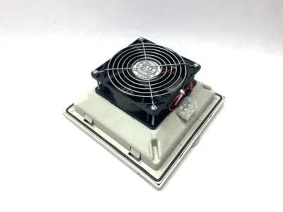 USED HOFFMAN NVENT SIDE MOUNT COOLING FILTER FAN LIGHT GRAY, 24V, 70CFM