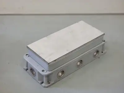 NEW HUBBELL B4333