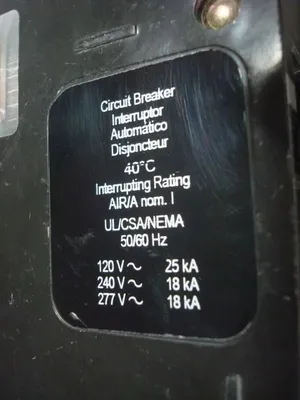 Square D EDB14020 Circuit Breaker 20 Amps 277VAC Used