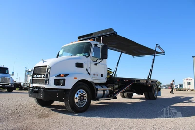 New | in-Stock 2027 MACK MD7 Rolloff Trucks Texas US | Roll Off Truck World #1491925