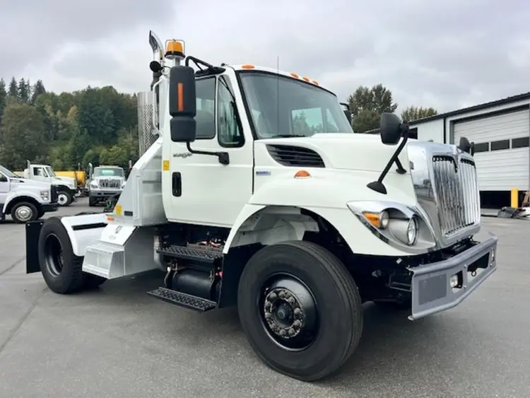 Used 2011 INTERNATIONAL WORKSTAR 7500 Cab Chassis trucks Washington US | Puget Sound Truck Sales #1546523