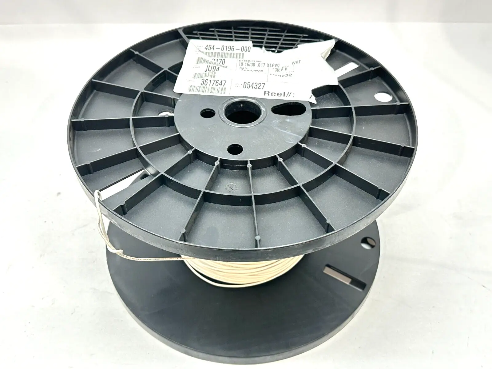 454-0196-000 | Judd Wire  18AWG Style 1430 XLPVC 300V 3000ft Spool 540ft REMAINING - New Other